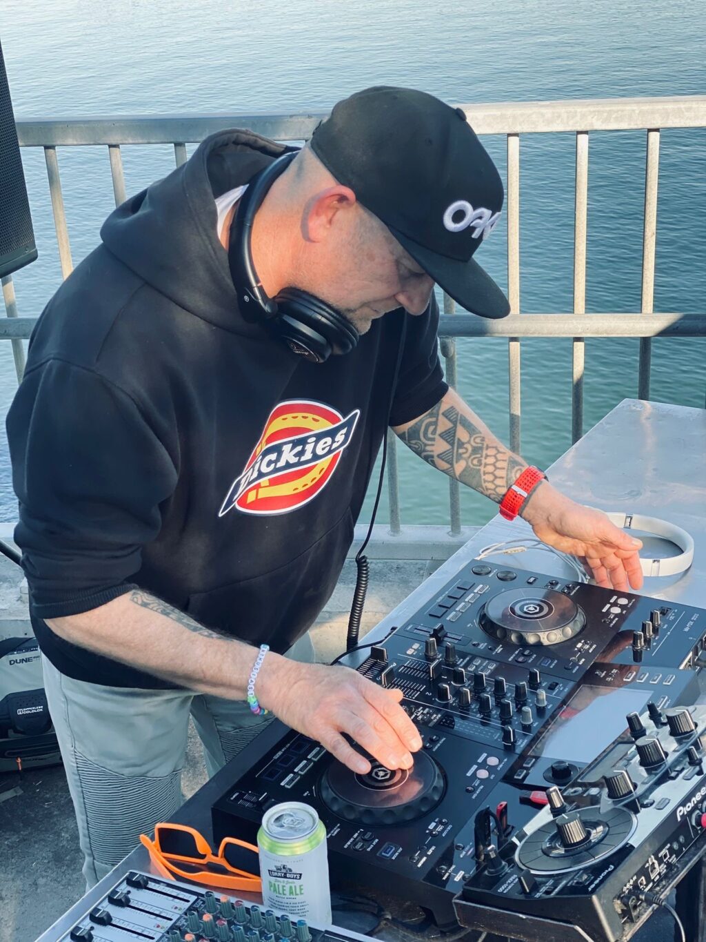 Chozzabev DJ
